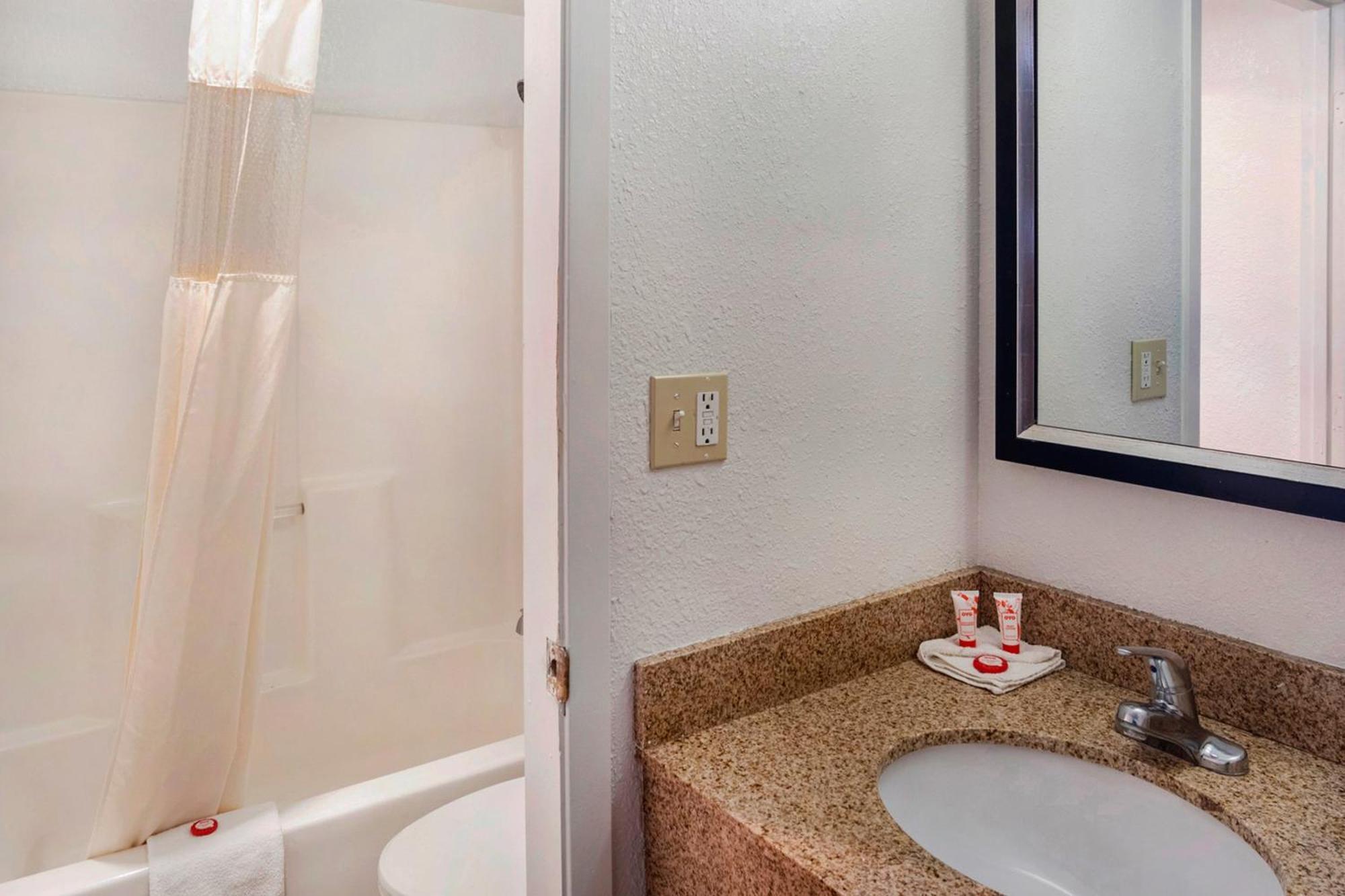 Oyo Townhouse Dodge Ks Hotel 2*