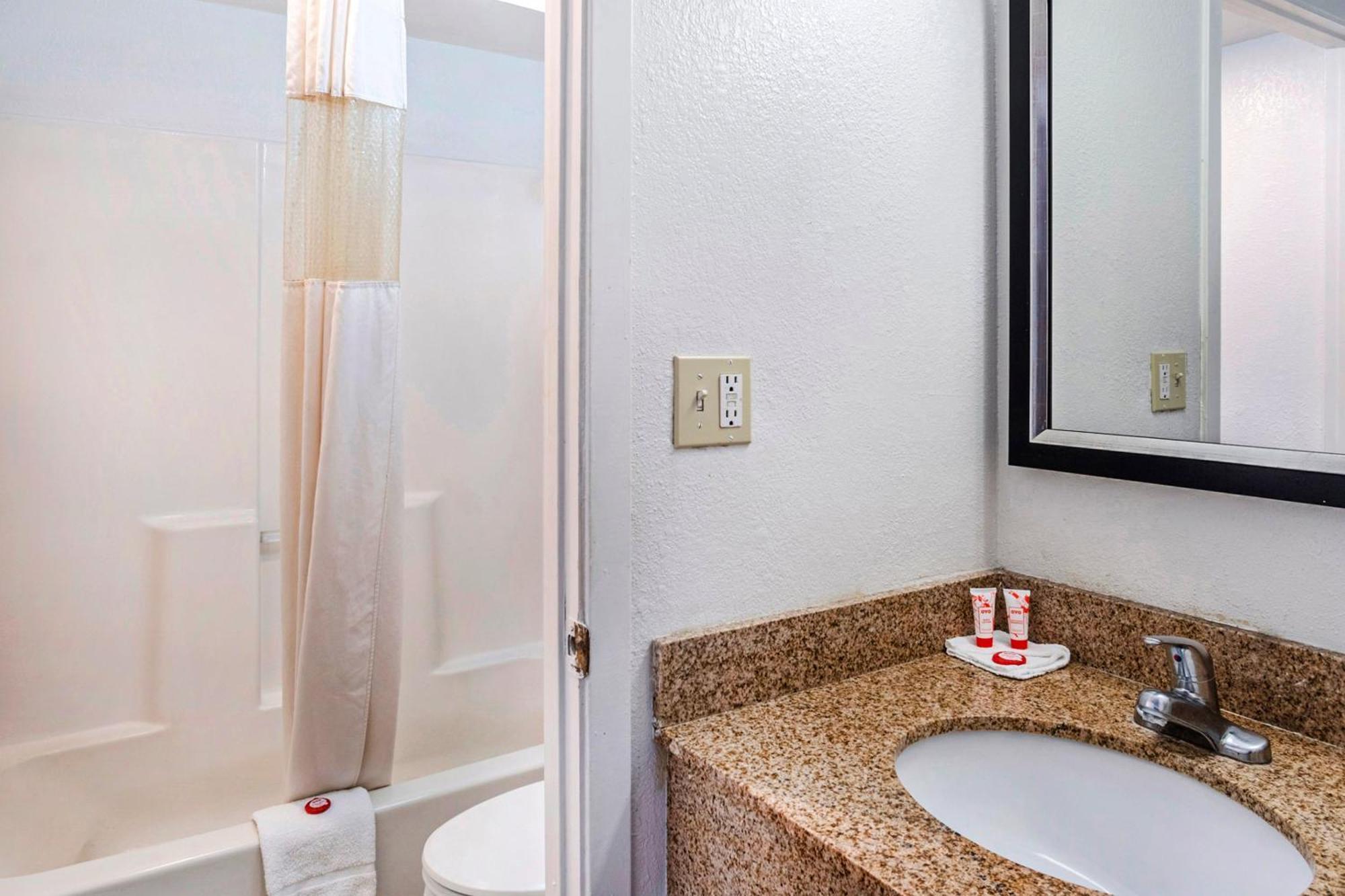 Hotel Oyo Townhouse Dodge Ks Dodge City