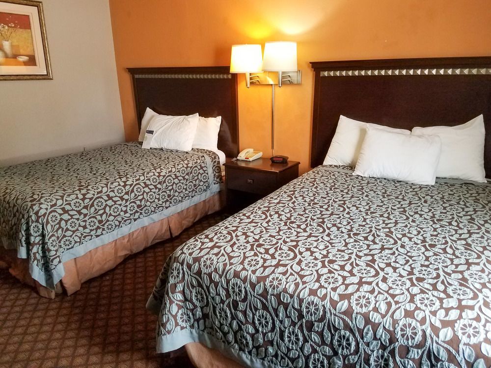 Oyo Townhouse Dodge Ks Hotel Dodge City